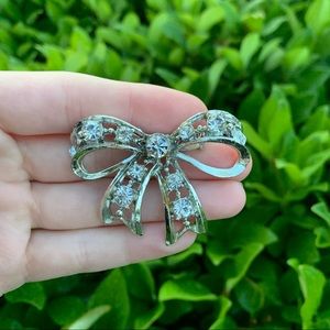 Larger Silver Rhinestone Bow Brooch/Pin